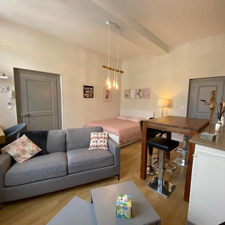 Studio Papillon En Plein Coeur De Ville Saint-Omer  Extérieur photo