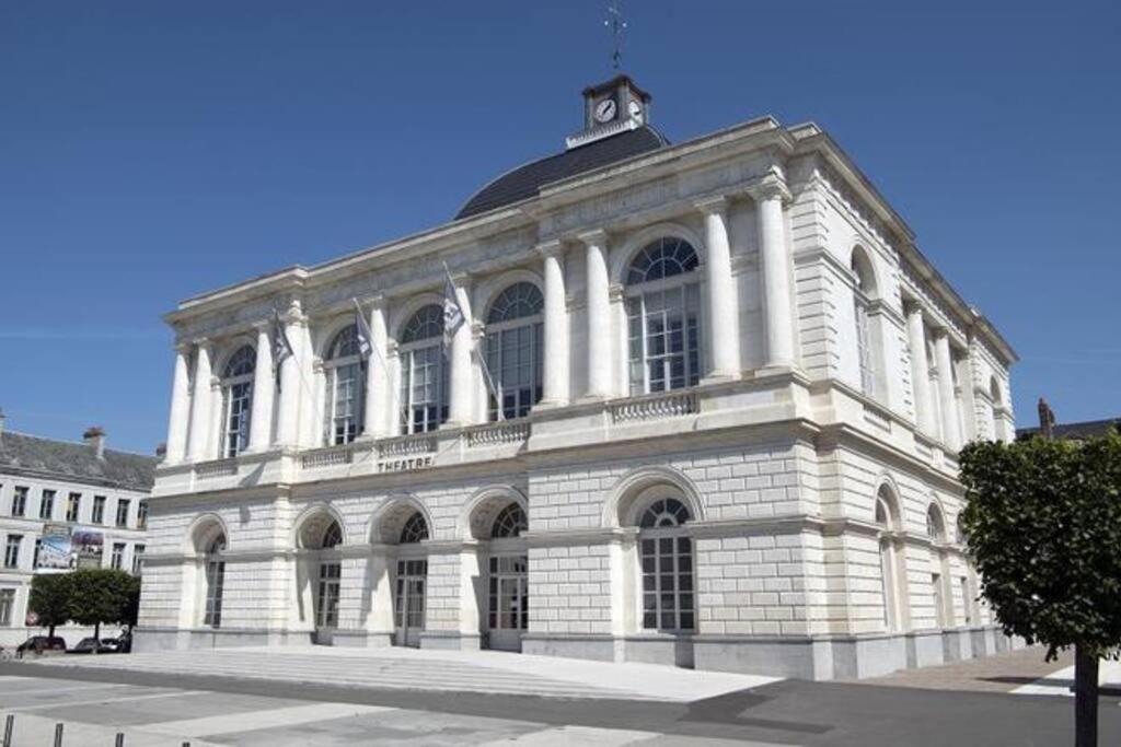 Studio Papillon En Plein Coeur De Ville Saint-Omer  Extérieur photo